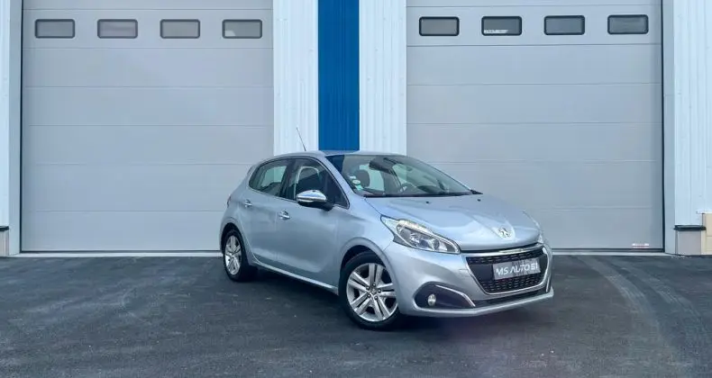 Photo 1 : Peugeot 208 2018 Diesel