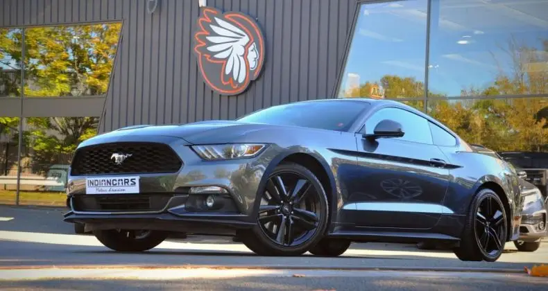 Photo 1 : Ford Mustang 2016 Petrol