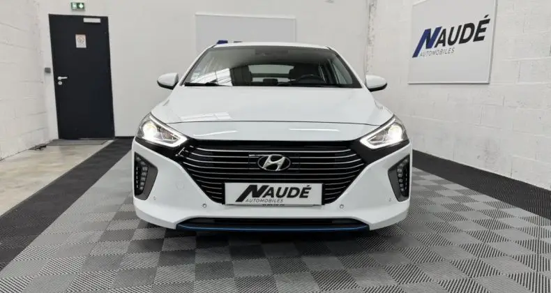 Photo 1 : Hyundai Ioniq 2017 Hybrid