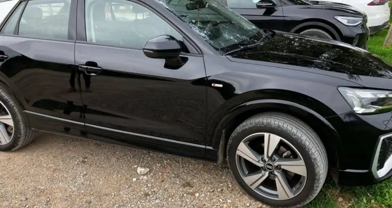 Photo 1 : Audi Q2 2021 Diesel