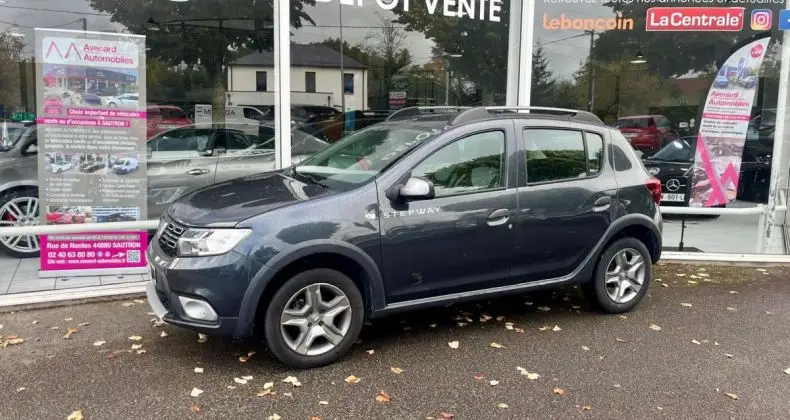 Photo 1 : Dacia Sandero 2017 Petrol