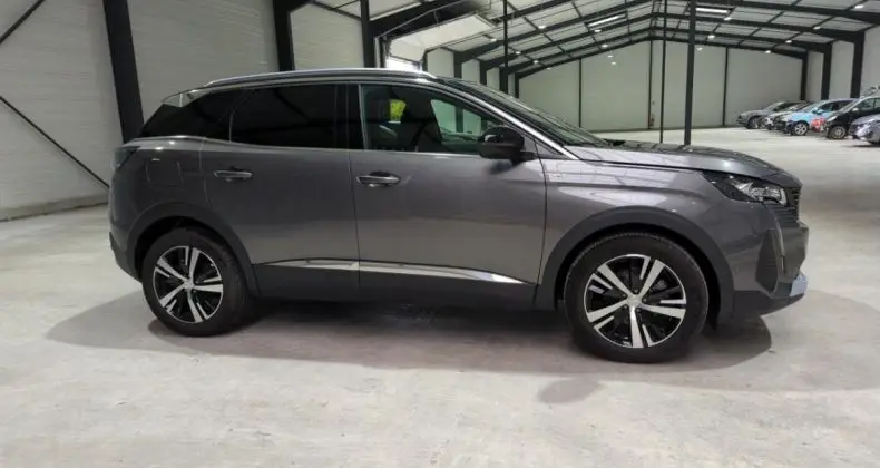 Photo 1 : Peugeot 3008 2023 Petrol