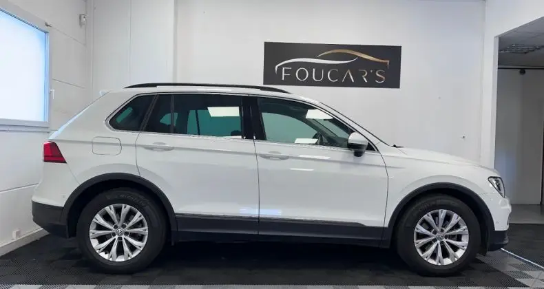 Photo 1 : Volkswagen Tiguan 2019 Essence