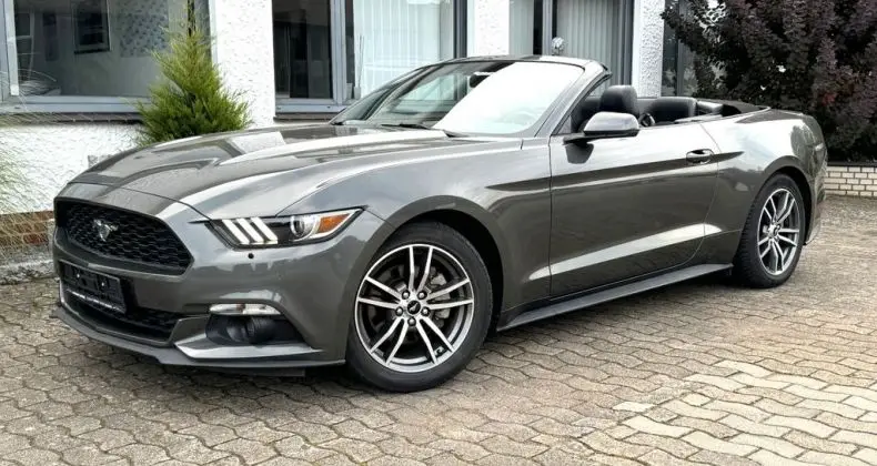 Photo 1 : Ford Mustang 2016 Essence