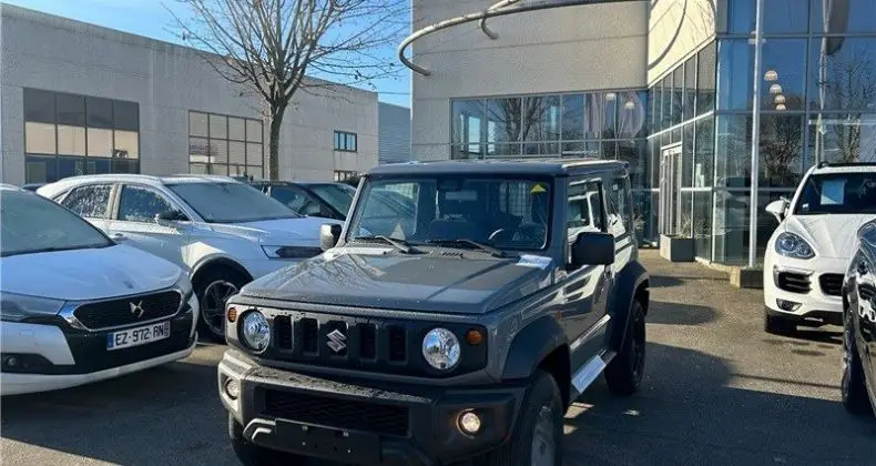 Photo 1 : Suzuki Jimny 2024 Petrol