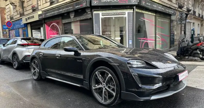 Photo 1 : Porsche Taycan 2021 Non renseigné