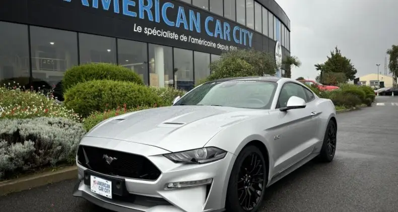 Photo 1 : Ford Mustang 2019 Petrol