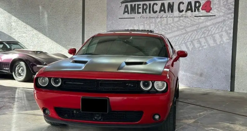 Photo 1 : Dodge Challenger 2015 Petrol