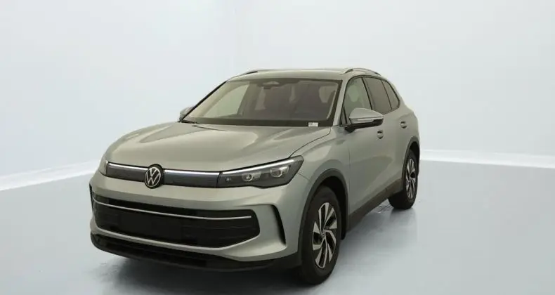 Photo 1 : Volkswagen Tiguan 2024 Hybrid