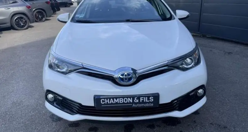 Photo 1 : Toyota Auris 2016 Hybrid