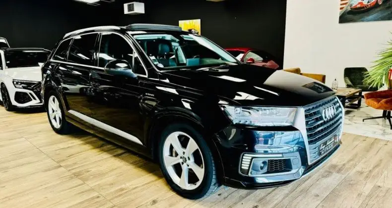 Photo 1 : Audi Q7 2016 Hybride