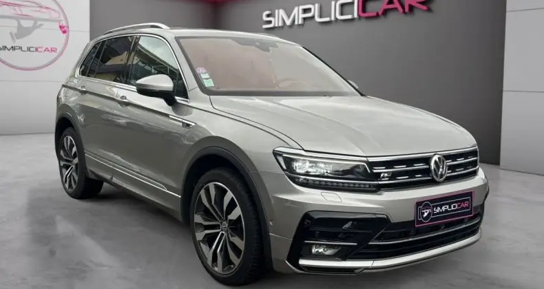 Photo 1 : Volkswagen Tiguan 2018 Essence