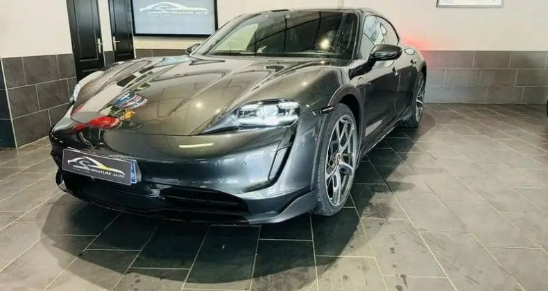 Photo 1 : Porsche Taycan 2021 Électrique