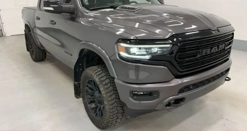 Photo 1 : Dodge Ram 2022 Petrol