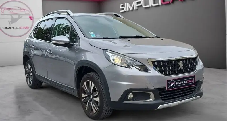 Photo 1 : Peugeot 2008 2017 Essence