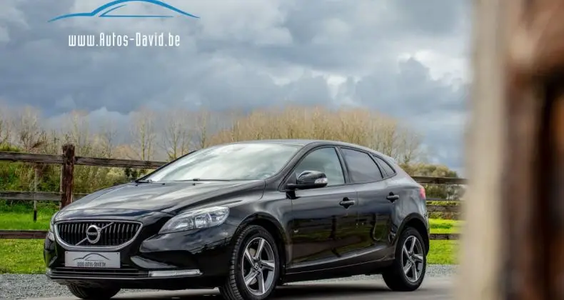 Photo 1 : Volvo V40 2016 Diesel