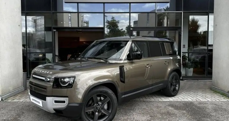 Photo 1 : Land Rover Defender 2024 Hybride