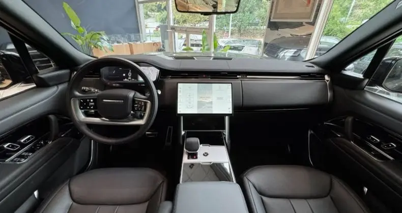 Photo 1 : Land Rover Range Rover 2024 Hybrid