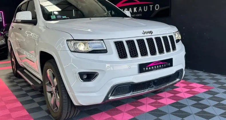 Photo 1 : Jeep Grand Cherokee 2016 Non renseigné