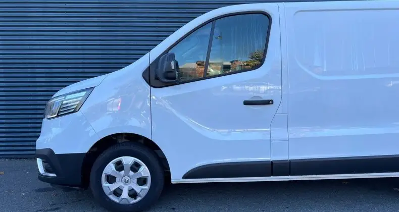 Photo 1 : Renault Trafic 2023 Diesel