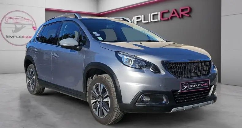 Photo 1 : Peugeot 2008 2017 Petrol