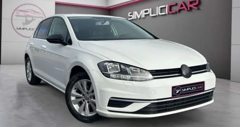 Photo 1 : Volkswagen Golf 2019 Essence