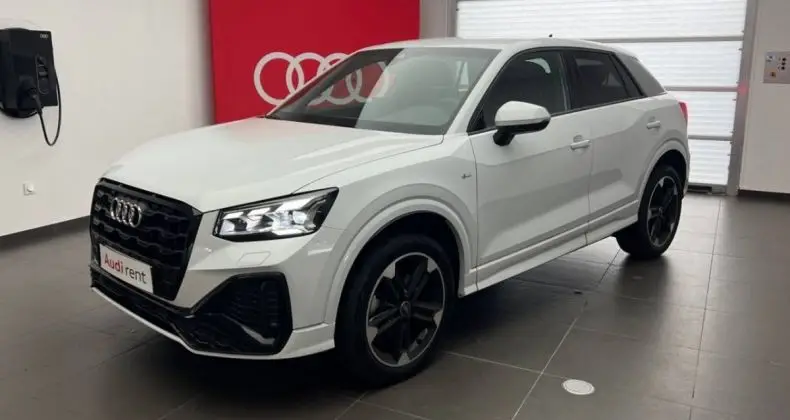 Photo 1 : Audi Q2 2024 Diesel