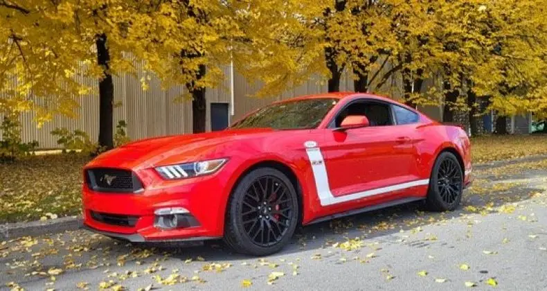 Photo 1 : Ford Mustang 2017 Petrol