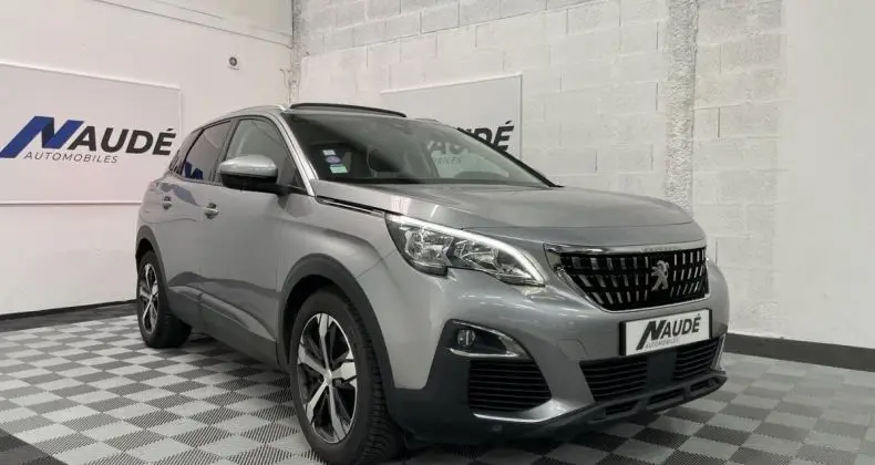 Photo 1 : Peugeot 3008 2018 Petrol