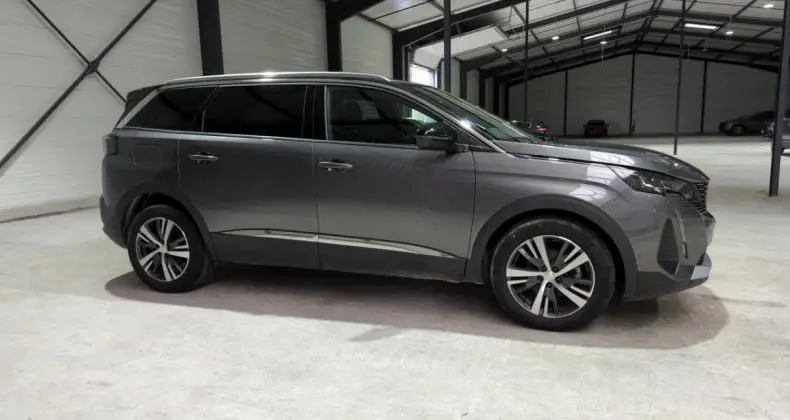 Photo 1 : Peugeot 5008 2023 Diesel