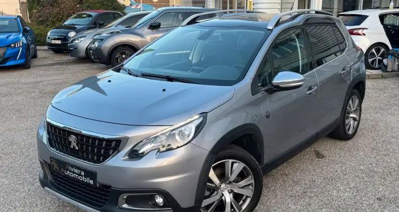 Photo 1 : Peugeot 2008 2017 Petrol