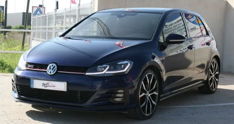 Photo 1 : Volkswagen Golf 2017 Petrol