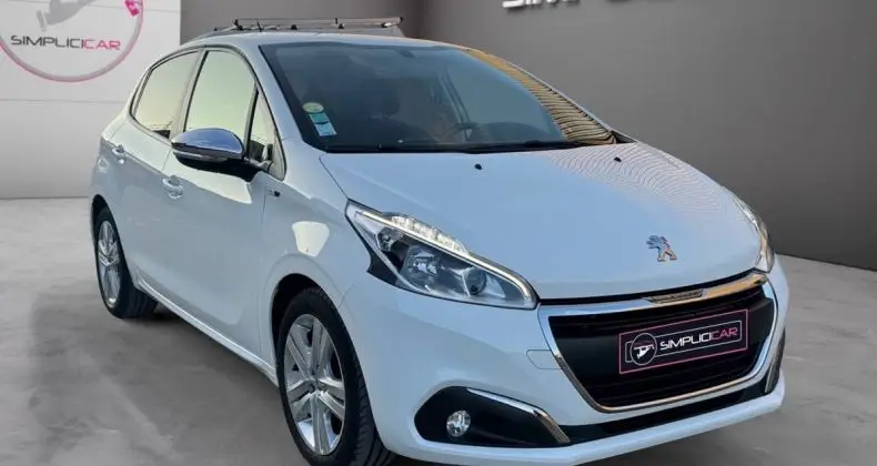 Photo 1 : Peugeot 208 2016 Diesel