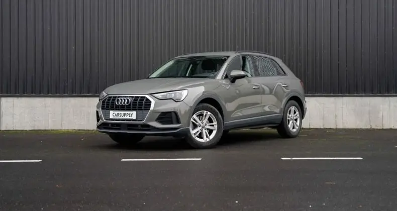 Photo 1 : Audi Q3 2019 Petrol