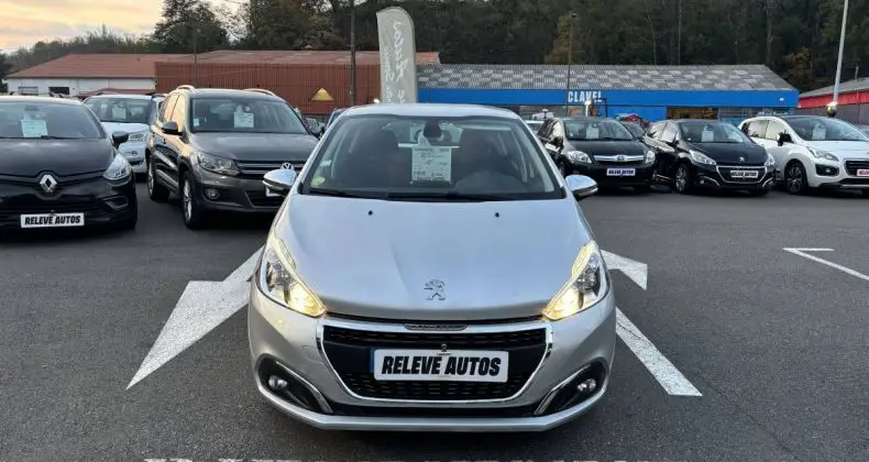 Photo 1 : Peugeot 208 2018 Diesel