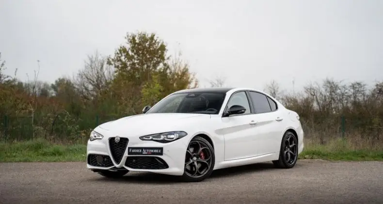 Photo 1 : Alfa Romeo Giulia 2024 Diesel