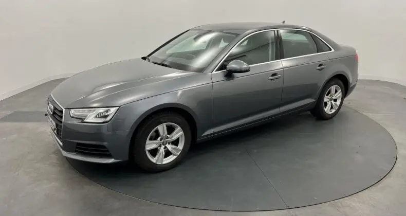 Photo 1 : Audi A4 2018 Diesel