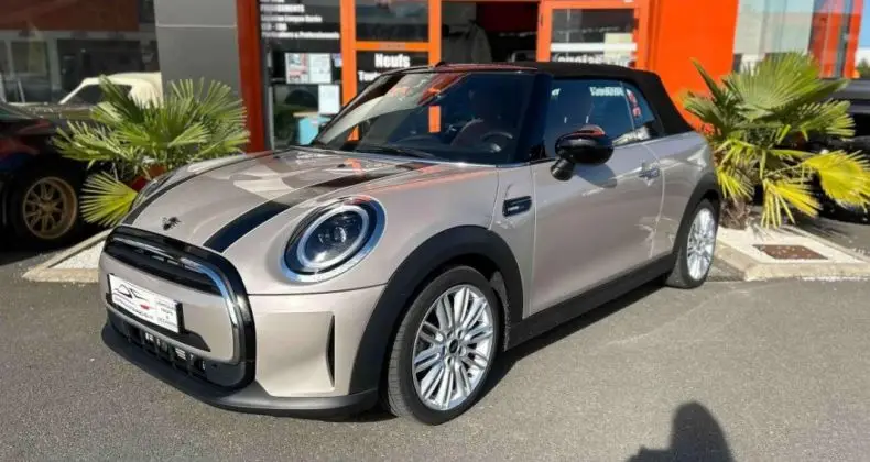 Photo 1 : Mini Cabrio 2022 Essence