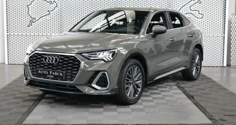 Photo 1 : Audi Q3 2021 Hybride