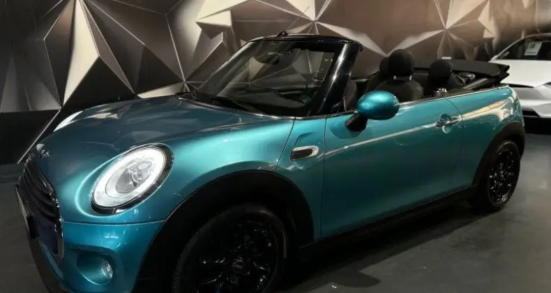 Photo 1 : Mini Cabrio 2017 Diesel