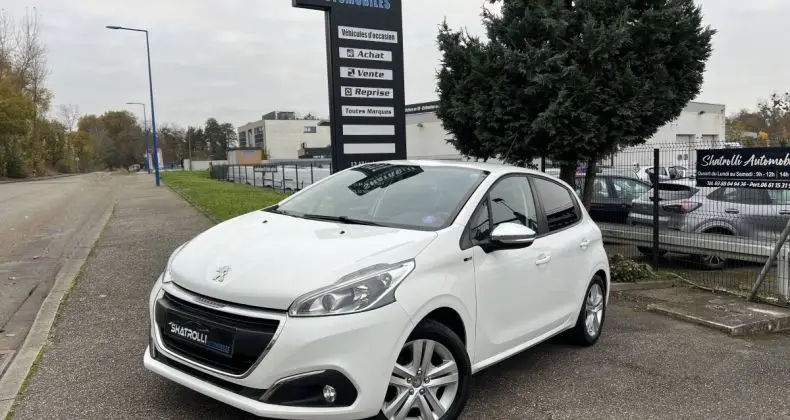 Photo 1 : Peugeot 208 2016 Essence