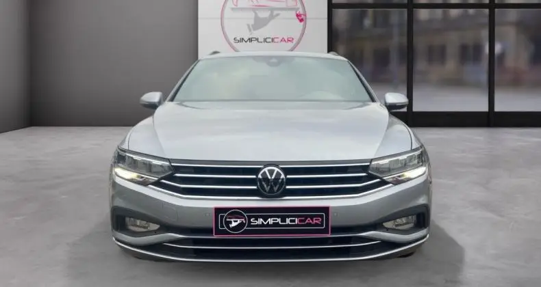 Photo 1 : Volkswagen Passat 2021 Diesel