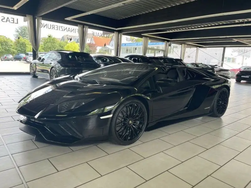 Photo 1 : Lamborghini Aventador 2019 Petrol