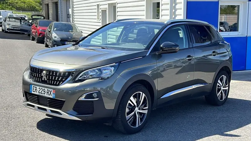 Photo 1 : Peugeot 3008 2017 Essence