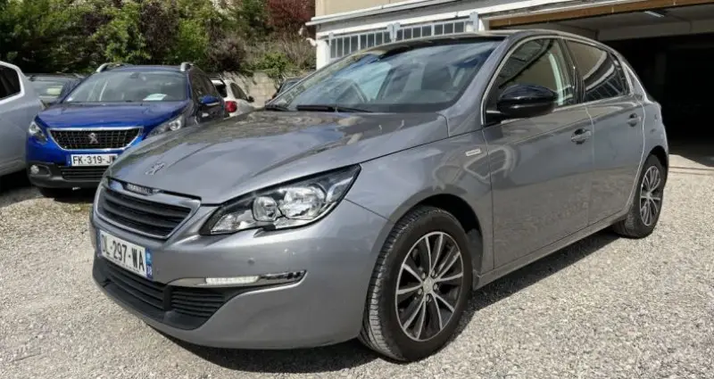 Photo 1 : Peugeot 308 2014 Petrol