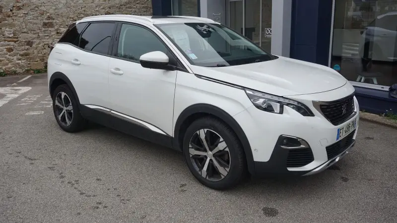 Photo 1 : Peugeot 3008 2018 Petrol