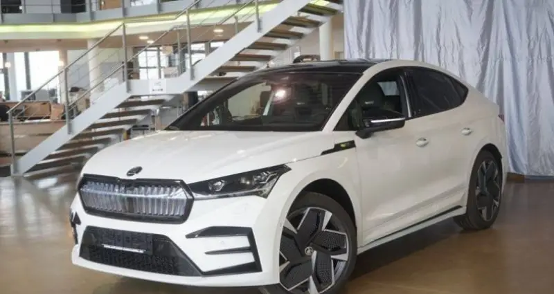 Photo 1 : Skoda Enyaq 2022 Électrique