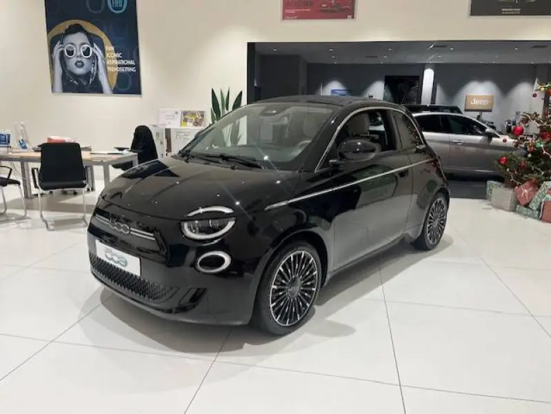 Photo 1 : Fiat 500 2023 Électrique