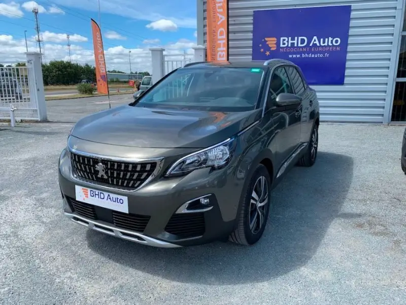 Photo 1 : Peugeot 3008 2018 Essence