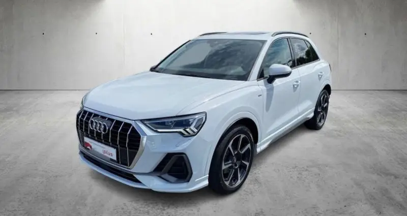 Photo 1 : Audi Q3 2019 Petrol